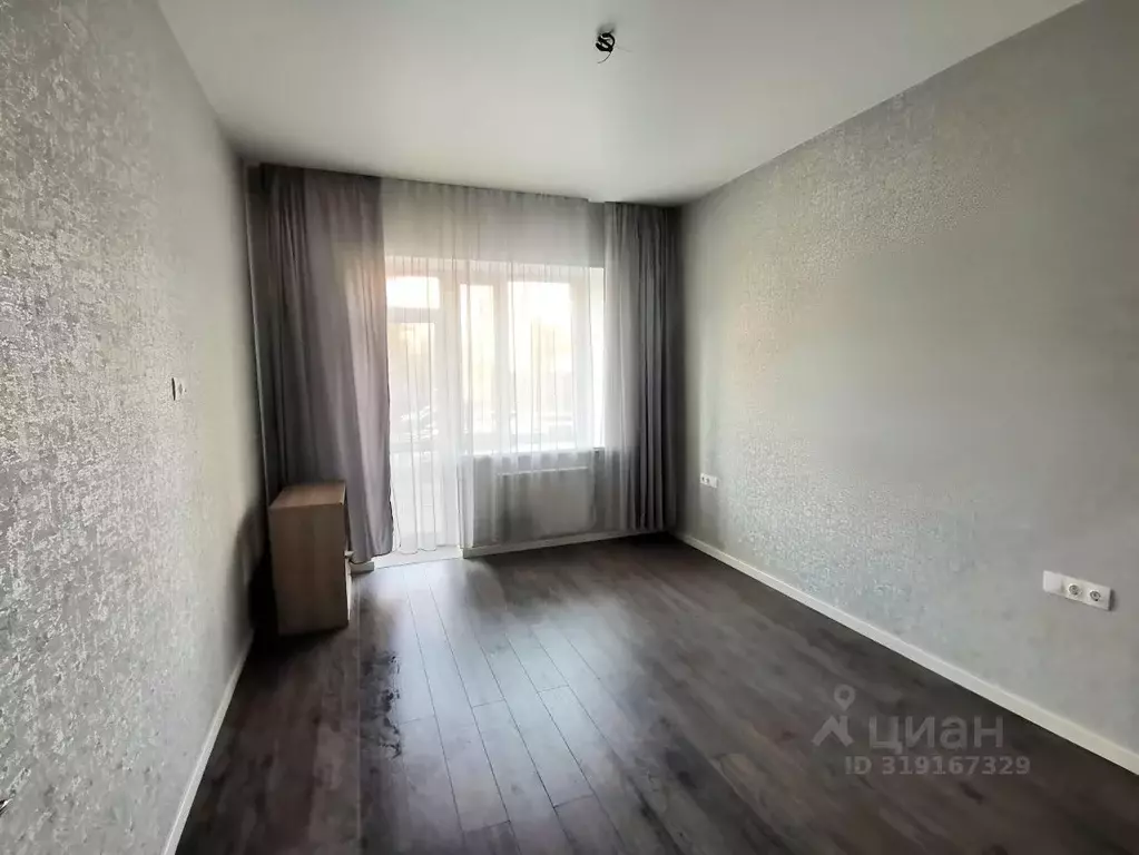 3-к кв. Омская область, Омск ул. Красный Путь, 143к3 (92.0 м) - Фото 0