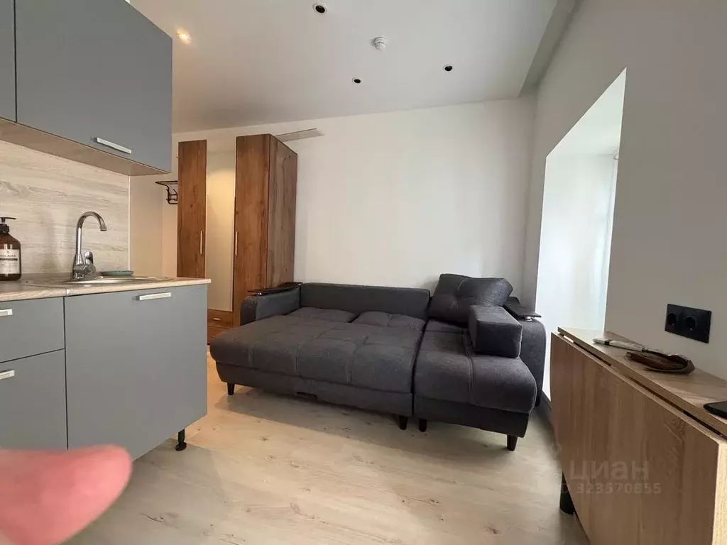 Студия Санкт-Петербург 4-я Васильевского острова линия, 51 (17.0 м) - Фото 1