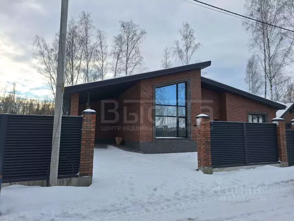 Дом в Воронежская область, Рамонский район, Айдаровское с/пос, с. ... - Фото 1