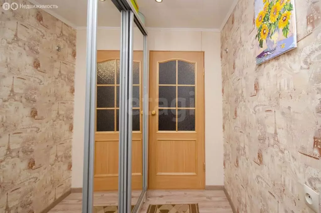2-комнатная квартира: Ялуторовск, улица Скворцова-Степанова, 8 (49 м) - Фото 0