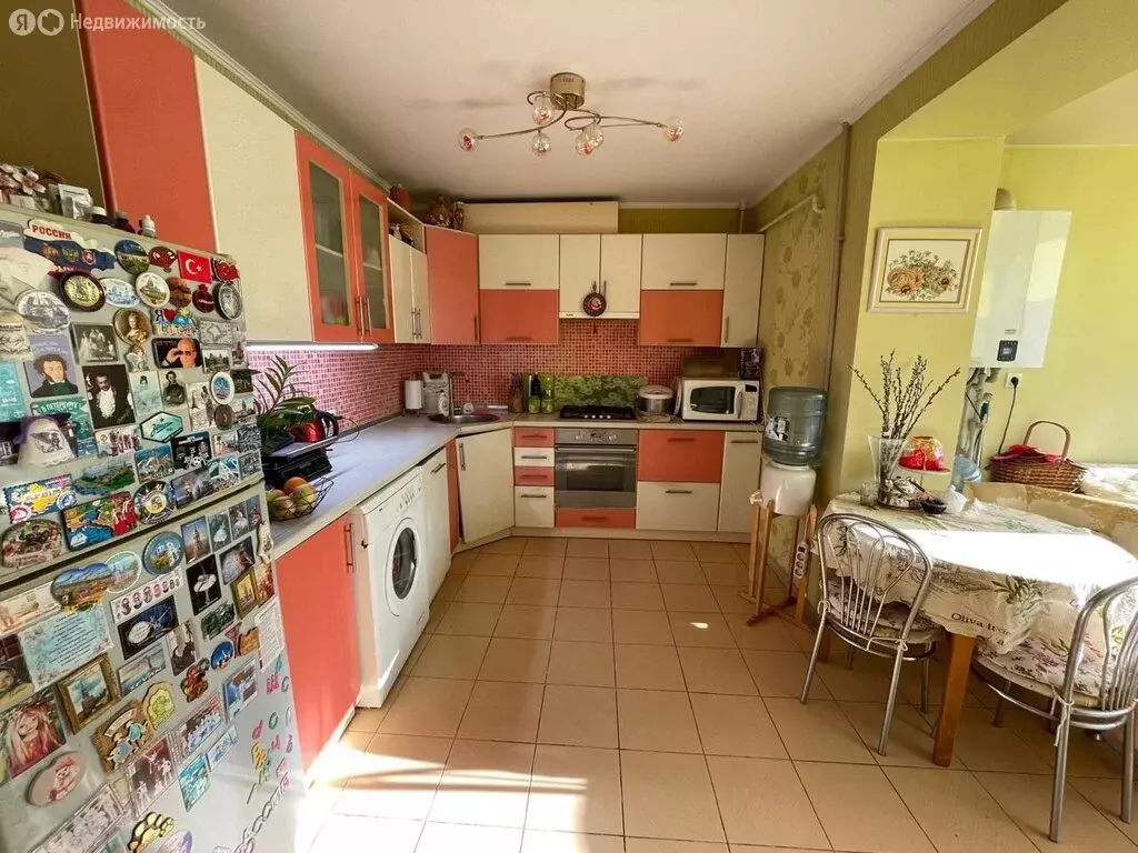 3-комнатная квартира: Евпатория, улица 9 Мая, 126 (77.5 м) - Фото 1
