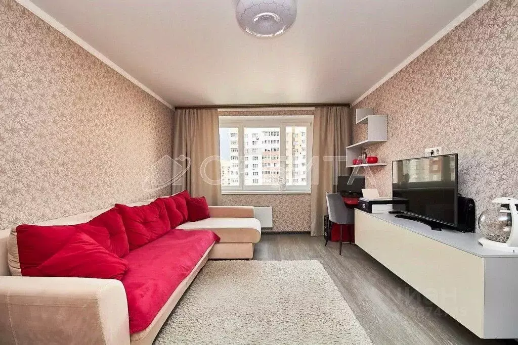 3-к кв. Тюменская область, Тюмень Кремлевская ул., 112к2 (90.2 м) - Фото 1