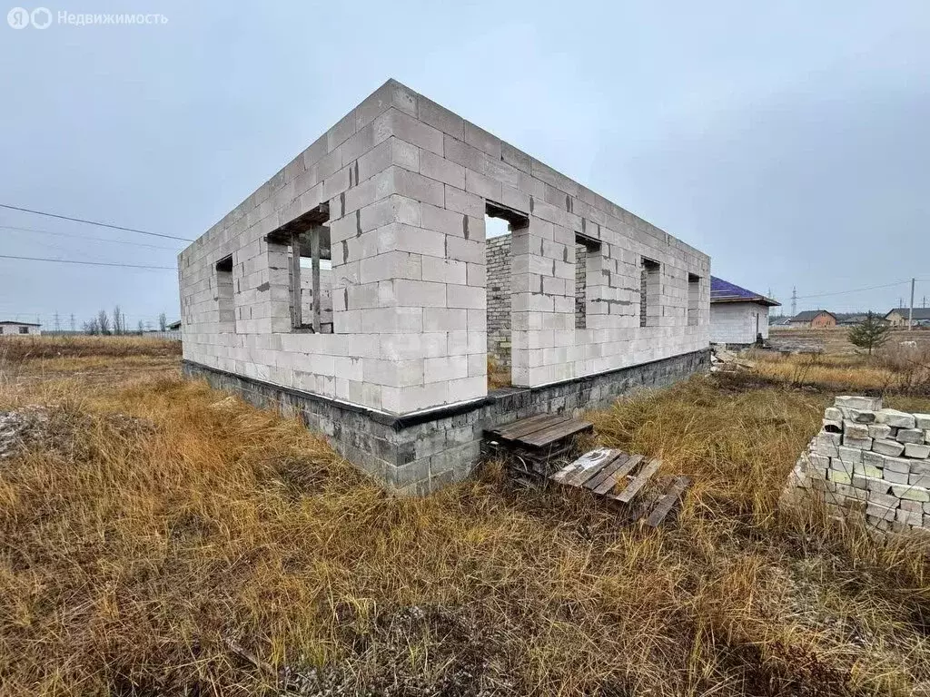 Дом в Старый Оскол, улица Полины Кауновой (115 м) - Фото 1