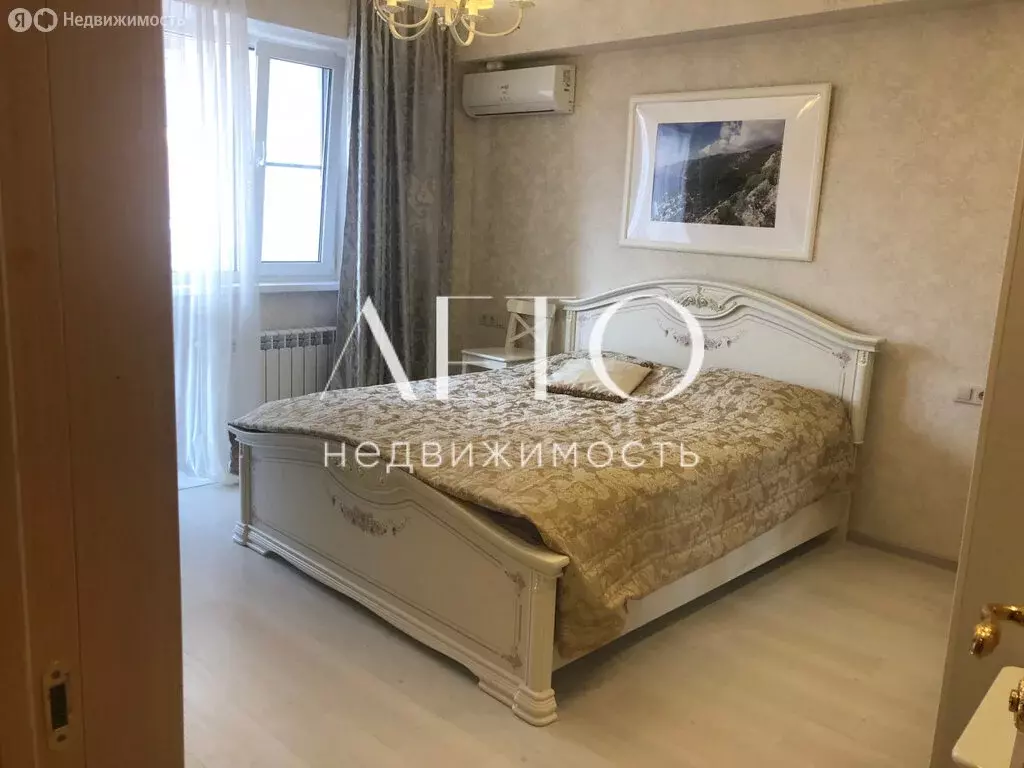3-комнатная квартира: Сочи, Урожайная улица, 71/1к2 (77 м) - Фото 0