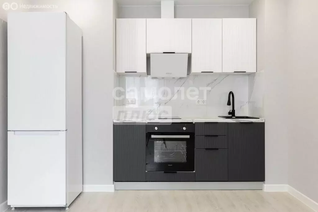 1-комнатная квартира: Мурино, улица Шувалова, 32 (44 м) - Фото 1
