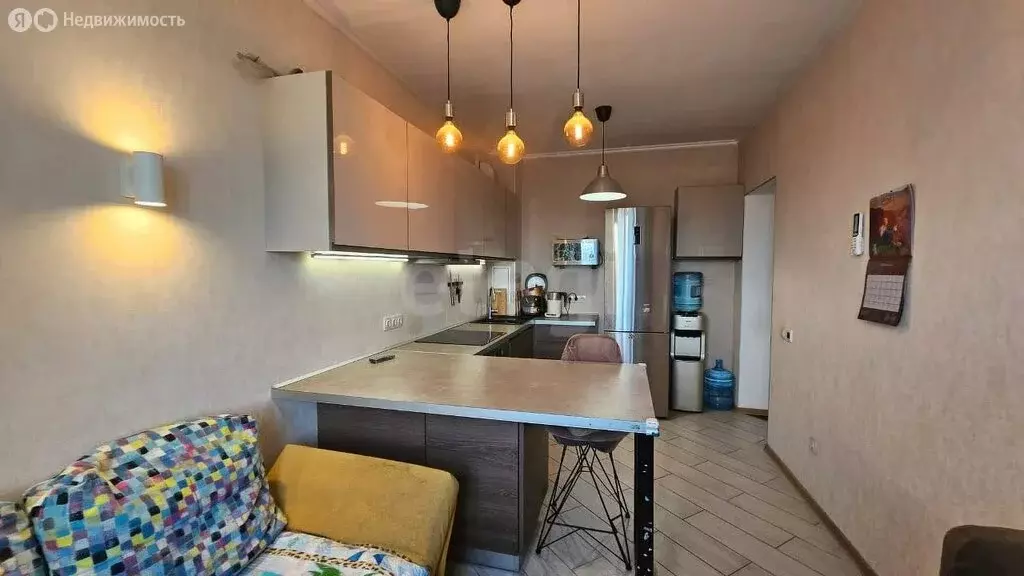 3-комнатная квартира: Абакан, улица Комарова, 9Б (83.5 м) - Фото 2