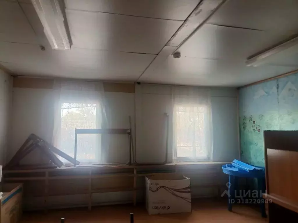 Помещение свободного назначения в Астраханская область, Красноярский ... - Фото 0