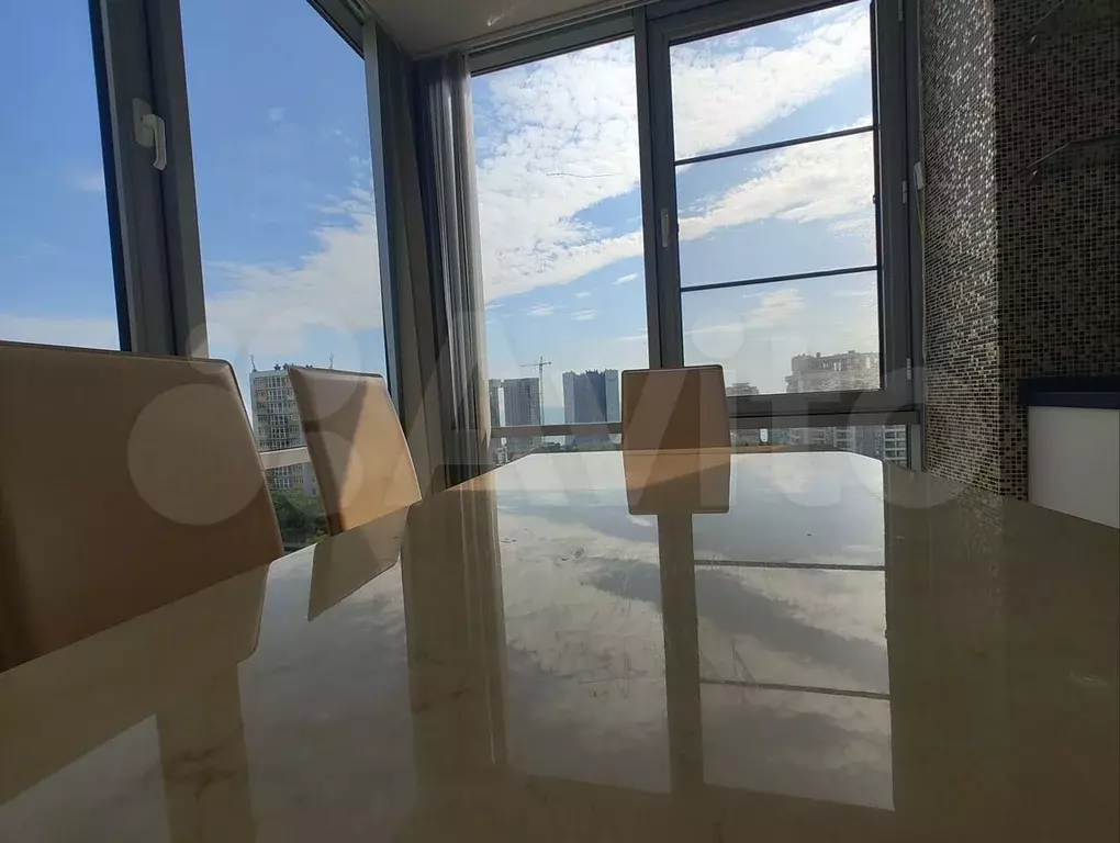 3-к. квартира, 110 м, 3/6 эт. - Фото 0