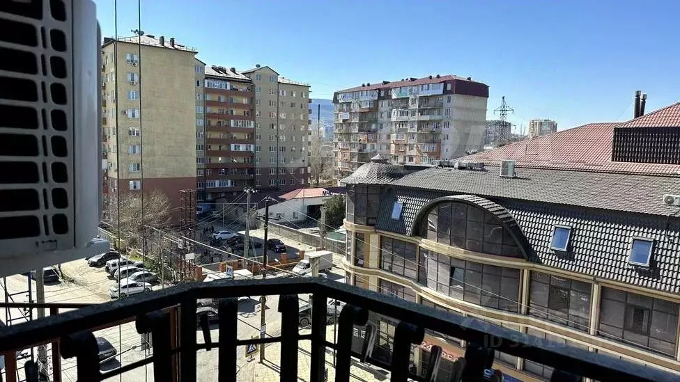 2-к кв. Дагестан, Махачкала ул. Азизова, 86 (80.0 м) - Фото 0