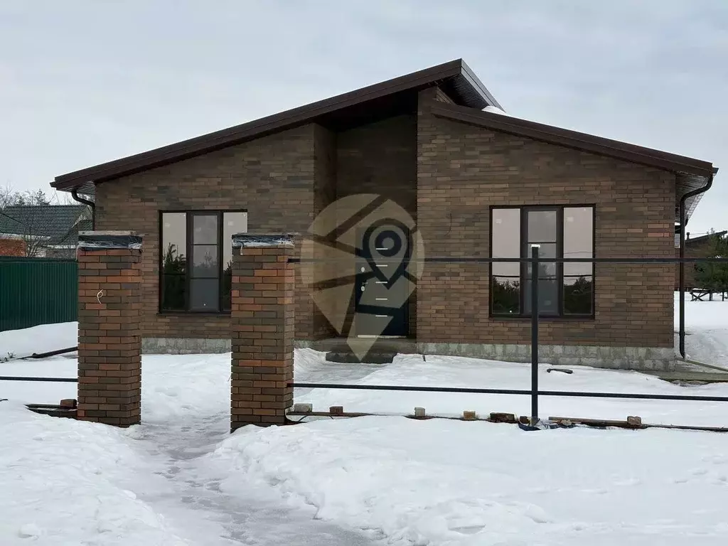 Дом в Белгородская область, Старооскольский городской округ, с. ... - Фото 1