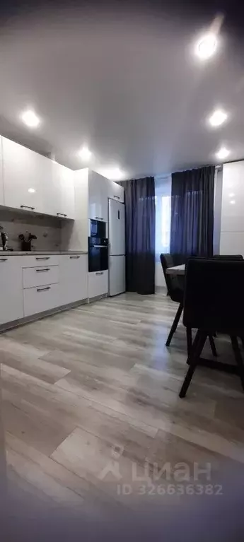 3-к кв. Удмуртия, Ижевск Молодежная ул., 107Г (70.0 м) - Фото 1