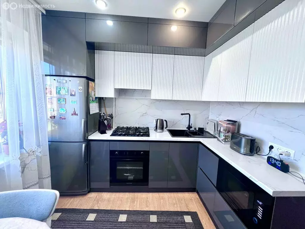 2-комнатная квартира: Майкоп, улица 12 Марта, 150к2 (51.3 м) - Фото 1