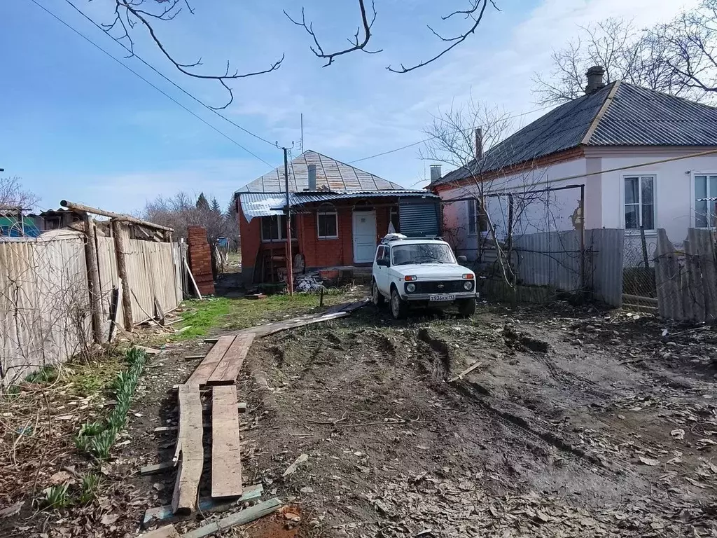 Дом в Краснодарский край, Мостовской пгт ул. Кубанская, 74 (71 м) - Фото 1
