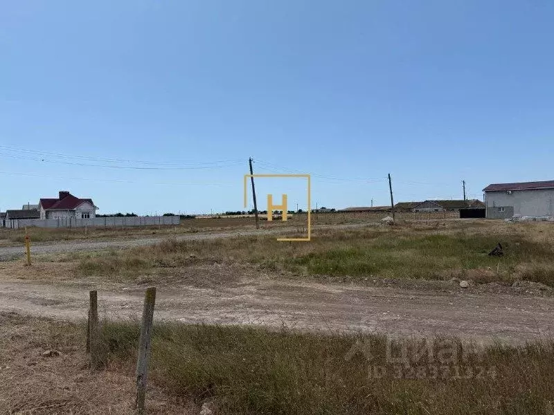 Участок в Крым, Сакский район, с. Ромашкино ул. Молодежная, 23А (6.0 ... - Фото 1