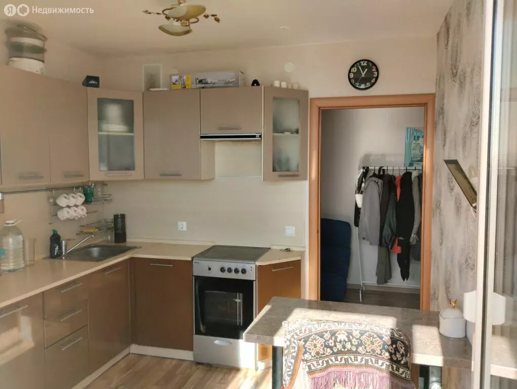 1-комнатная квартира: Верхняя Пышма, улица Орджоникидзе, 11 (33 м) - Фото 1