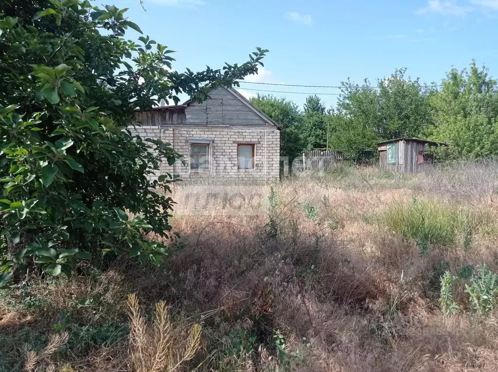 Дом в Волгоградская область, Октябрьский рп ул. Октябрьская, 4 (26 м) - Фото 1