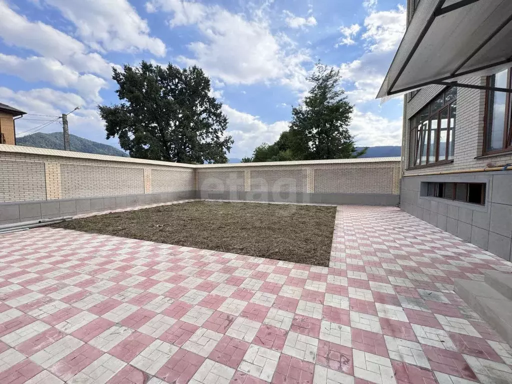 2-к кв. Северная Осетия, Владикавказ ул. Казбека Касаева, 20 (92.0 м) - Фото 1