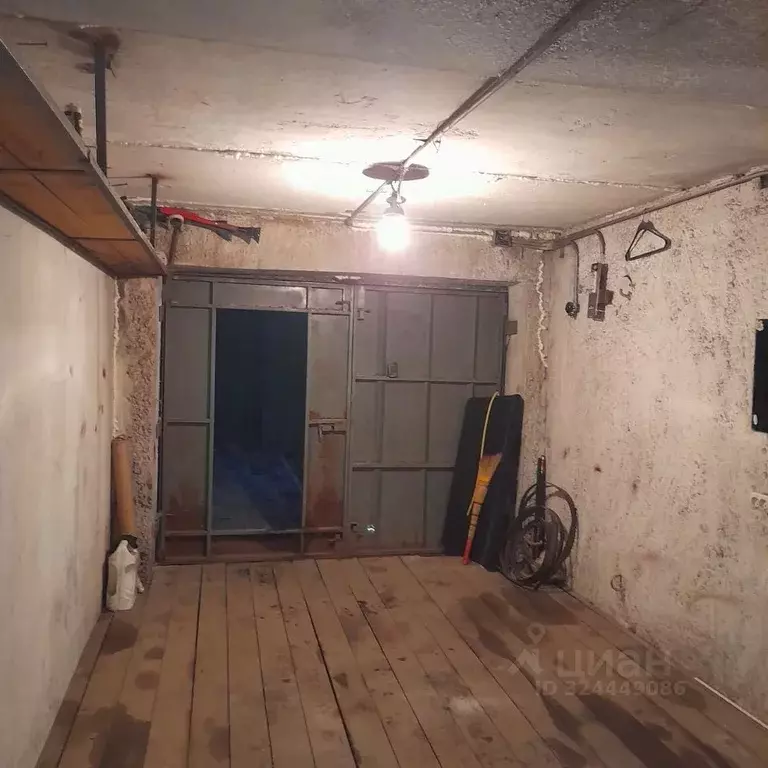 Гараж в Свердловская область, Екатеринбург ул. Крестинского, 52 (18 м) - Фото 2