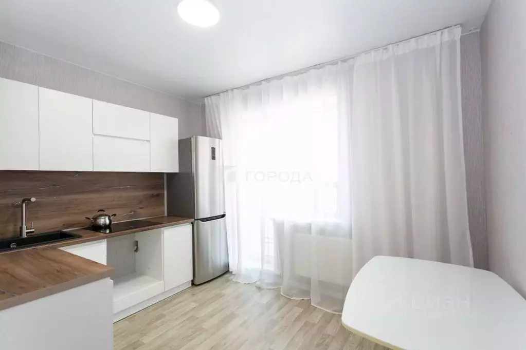 2-к кв. Новосибирская область, Новосибирск Спортивная ул., 35 (55.0 м) - Фото 1