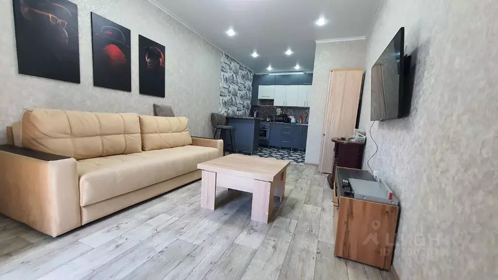 2-к кв. Татарстан, Казань ул. Азата Аббасова, 7 (47.0 м) - Фото 1
