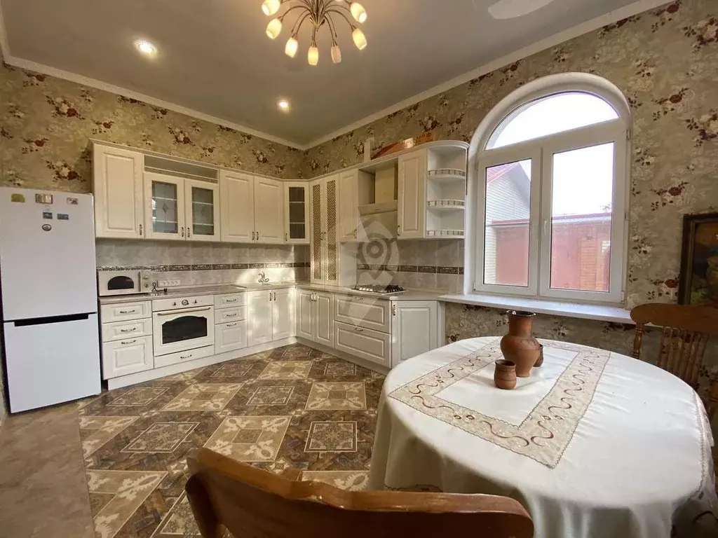 Коттедж в Белгородская область, Старооскольский городской округ, с. ... - Фото 1