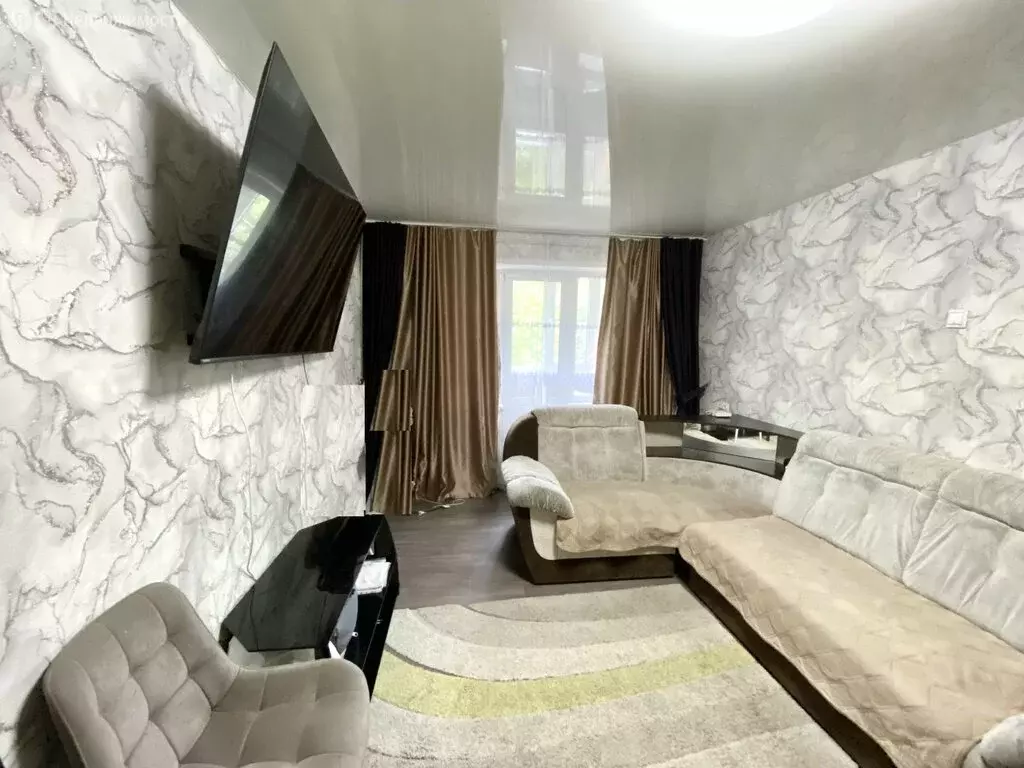 3-комнатная квартира: Киров, улица Чапаева, 22 (58.7 м) - Фото 1