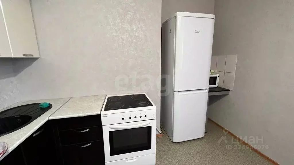 2-к кв. Ямало-Ненецкий АО, Ноябрьск Магистральная ул., 121 (43.0 м) - Фото 1