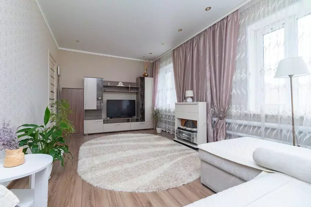 Дом в Омская область, Омский район, с. Троицкое ул. Гагарина, 25/2 (79 ... - Фото 1