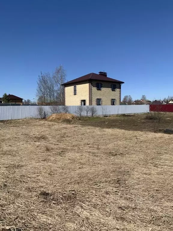 Участок в Марий Эл, Медведевский район, Сидоровское с/пос, д. Сидорово ... - Фото 1