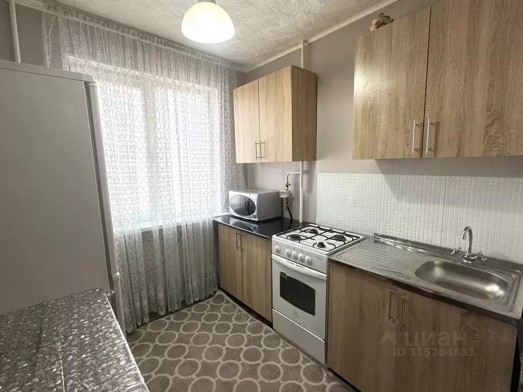 1-к кв. Волгоградская область, Волгоград ул. Кирова, 149 (29.7 м) - Фото 0
