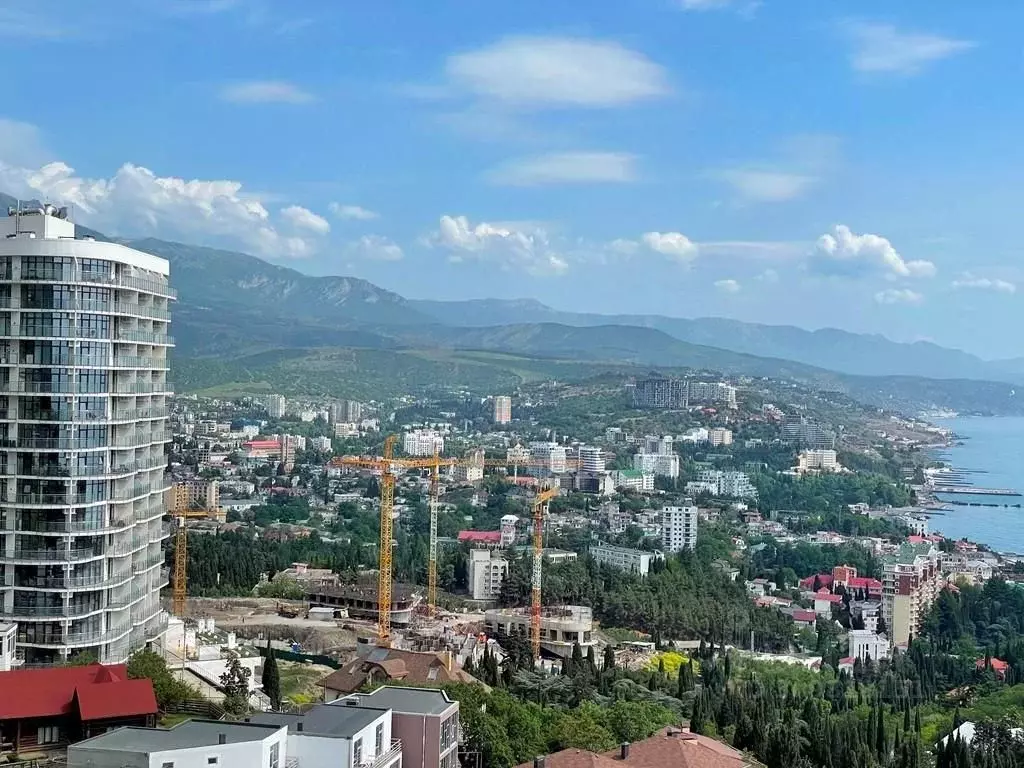 3-к кв. Крым, Алушта ул. Чатырдагская, 1 (98.0 м) - Фото 2