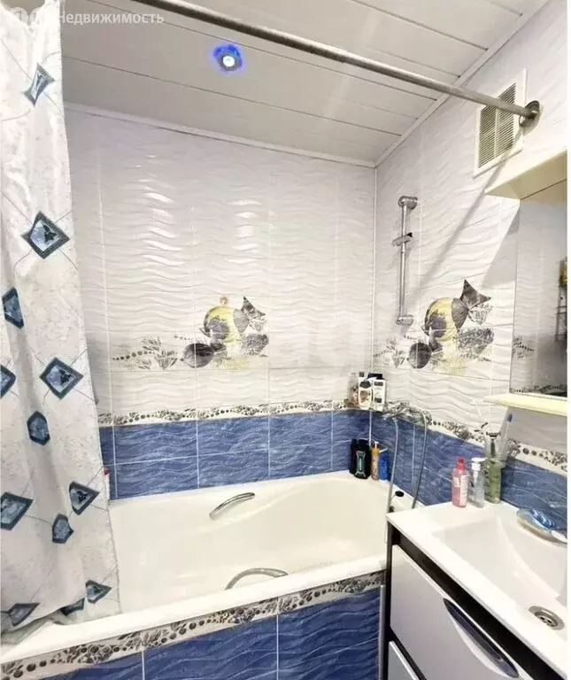 3-комнатная квартира: посёлок Парголово, улица Фёдора Абрамова, 16к1 ... - Фото 2