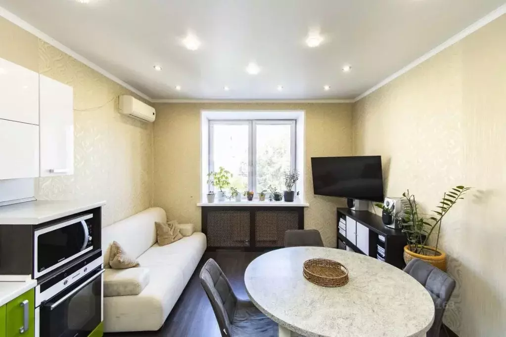 2-к кв. Тюменская область, Тюмень ул. Малыгина, 52 (83.0 м) - Фото 1