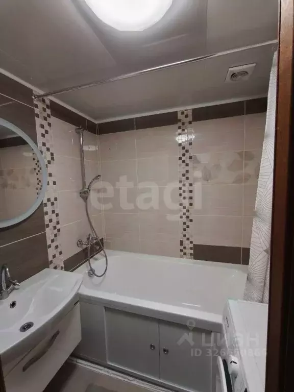 3-к кв. Воронежская область, с. Новая Усмань ул. Полевая, 47 (67.1 м) - Фото 1