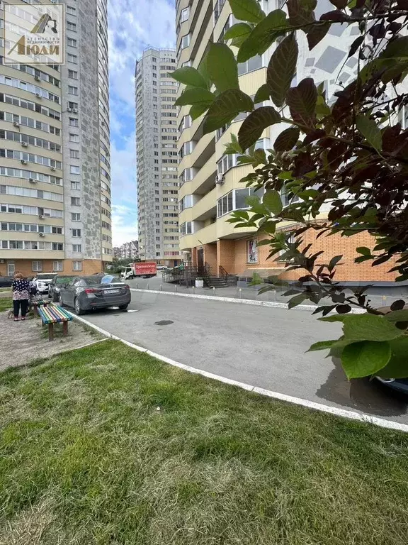 2-к. квартира, 69 м, 27/28 эт. - Фото 1