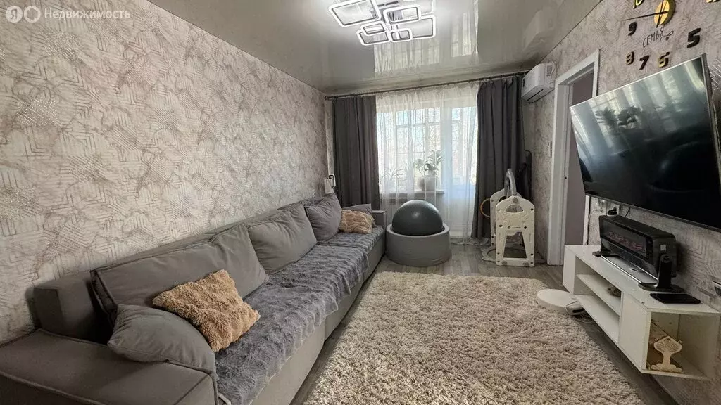 4-комнатная квартира: Абакан, улица Ленинского Комсомола, 15 (60.2 м) - Фото 2