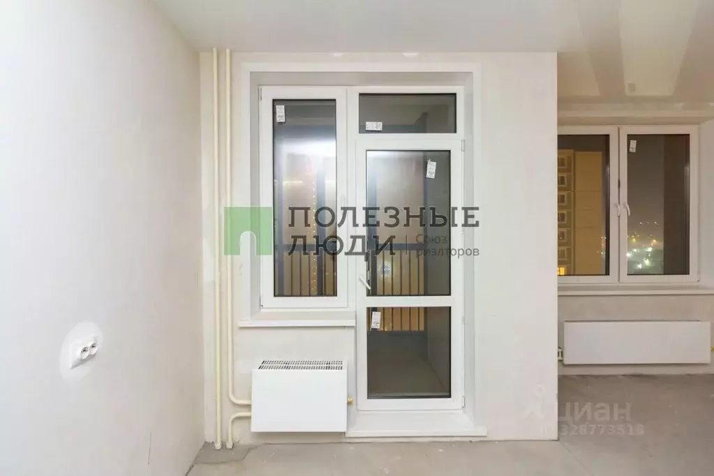 Студия Красноярский край, Красноярск ул. Апрельская, 5К (30.0 м) - Фото 1