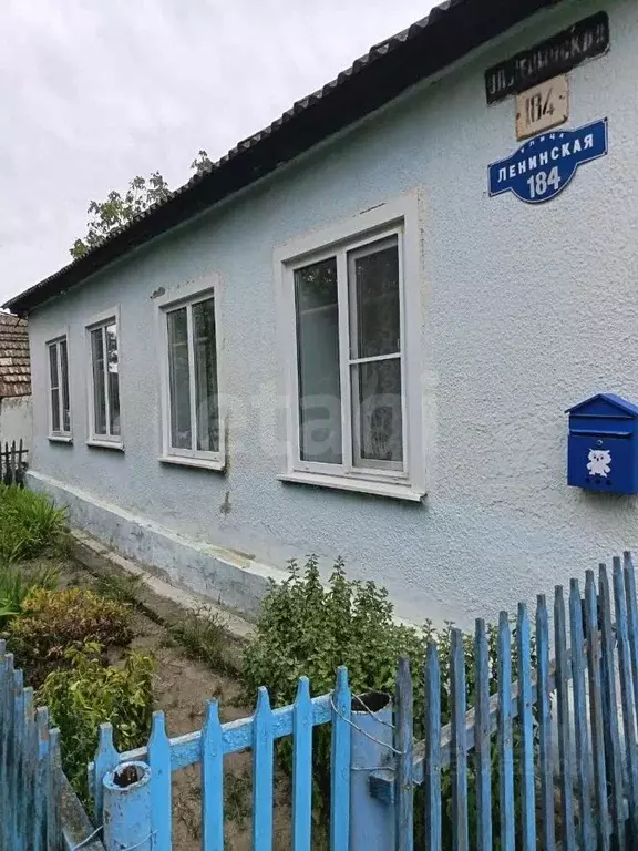 Дом в Ставропольский край, Александровский муниципальный округ, с. ... - Фото 1