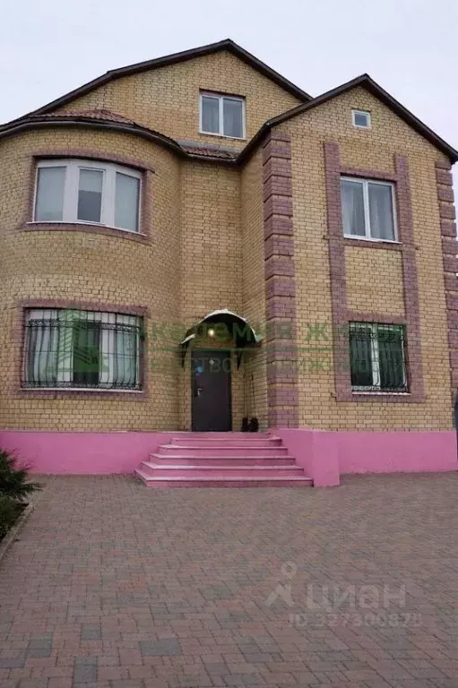 Дом в Саратовская область, Саратов Театральная пл. (250 м) - Фото 1