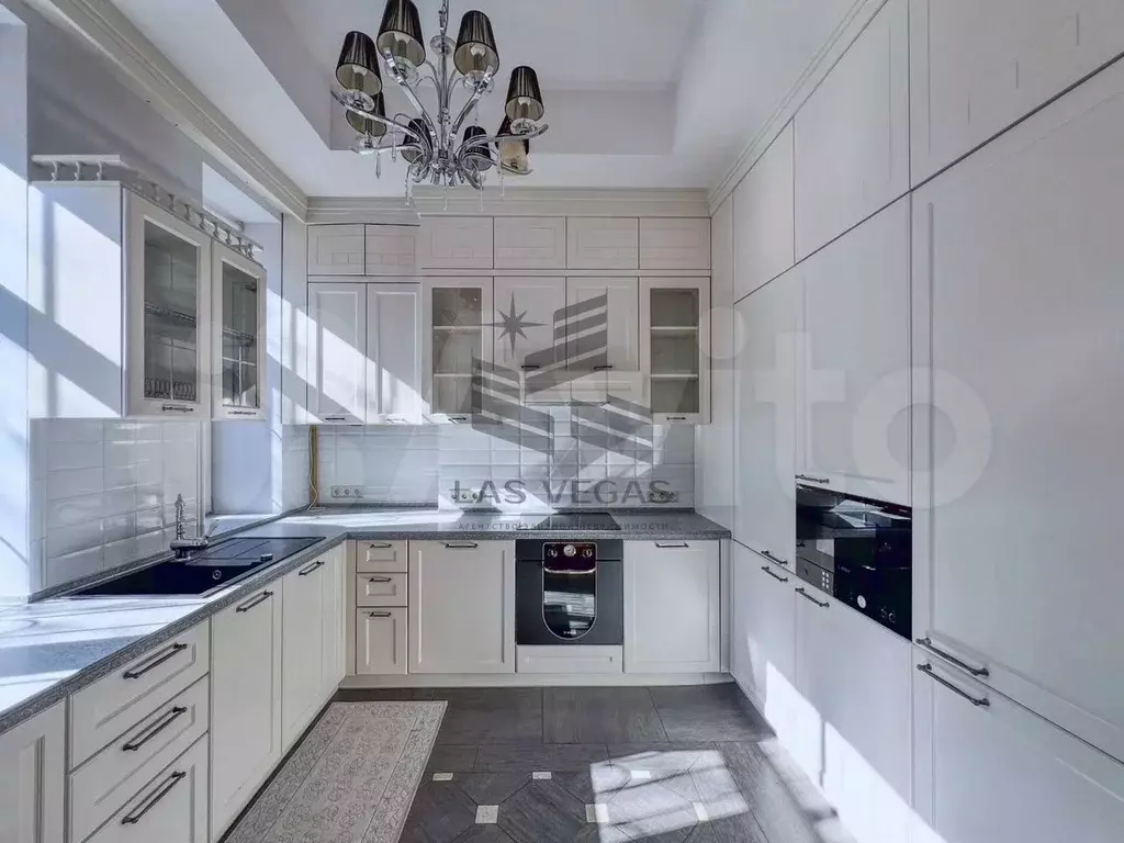 4-к. квартира, 190 м, 6/9 эт. - Фото 1