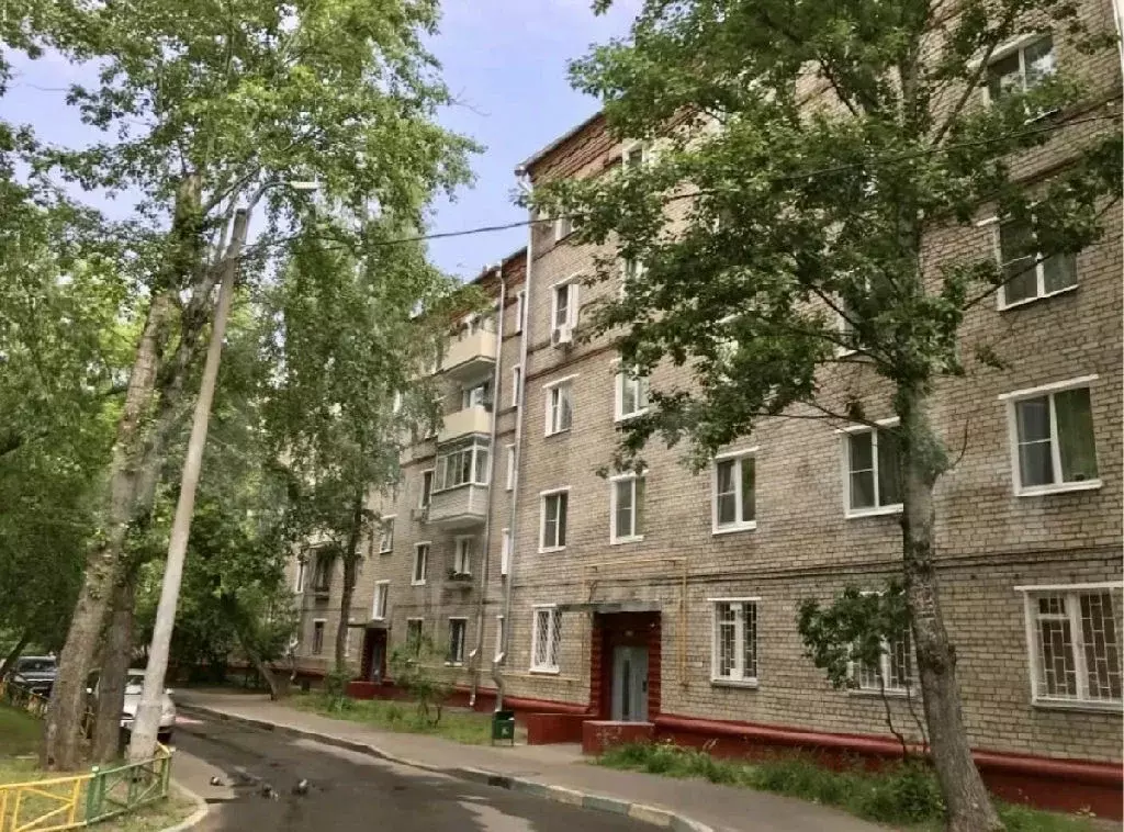 Продается комната в 3-комнатной квартире - Фото 0