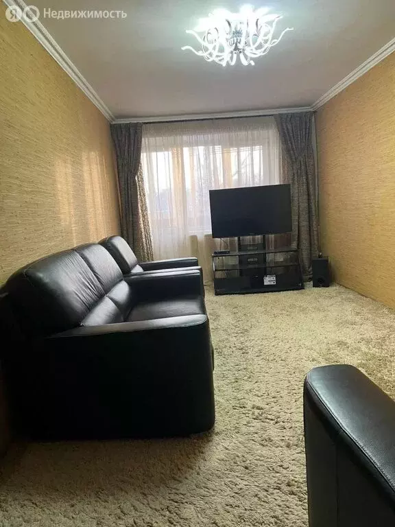 2-комнатная квартира: Строитель, улица Ленина, 10 (58 м) - Фото 1