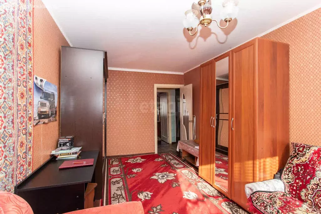 2-комнатная квартира: Тобольск, 4-й микрорайон, 9 (48.4 м) - Фото 2