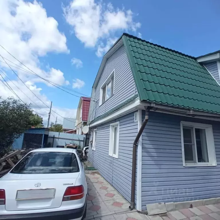 Дом в Омская область, Омск Городок Нефтяников мкр, ул. 50 лет Октября ... - Фото 1