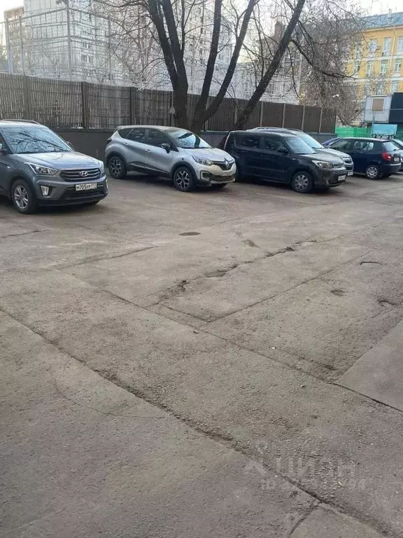 Гараж в Москва 1-й Красногвардейский проезд, 7С1 (20 м) - Фото 1