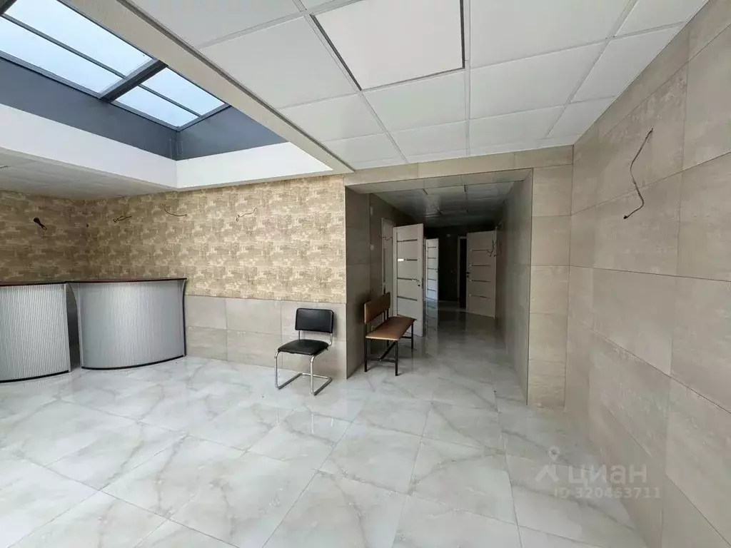 Офис в Кабардино-Балкария, Нальчик ул. Суворова (250 м) - Фото 1