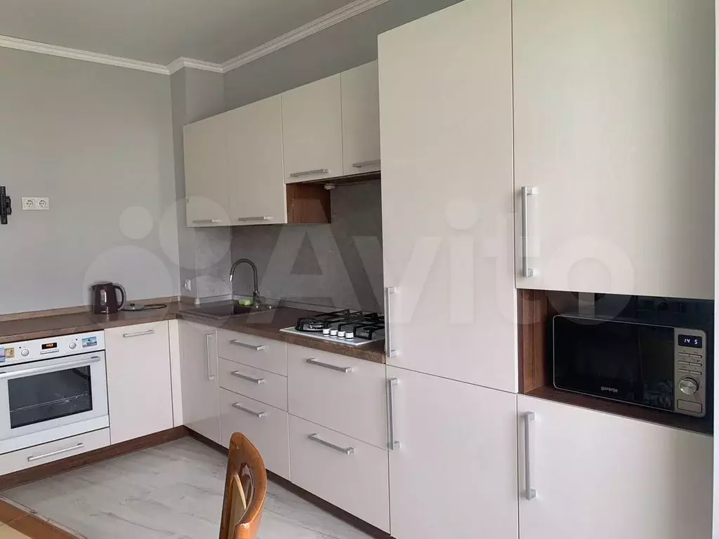 2-к. квартира, 70 м, 9/9 эт. - Фото 1