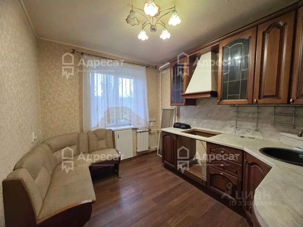3-к кв. Волгоградская область, Волгоград ул. Маршала Еременко, 68 ... - Фото 1