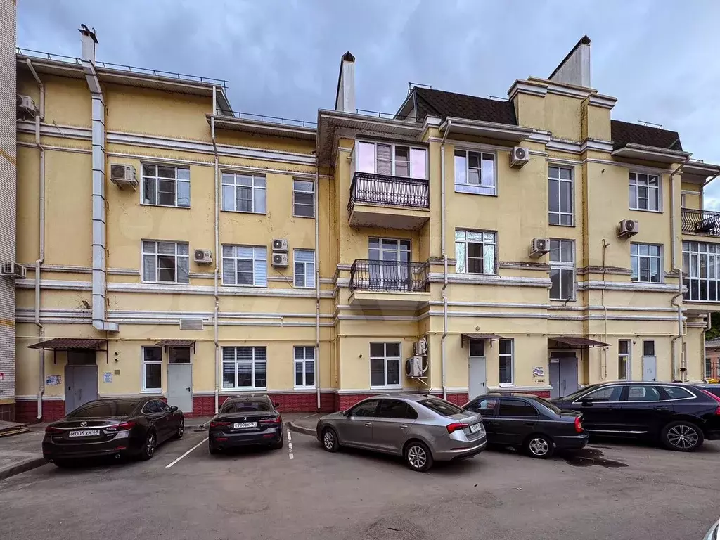4-к. квартира, 140 м, 3/3 эт. - Фото 1