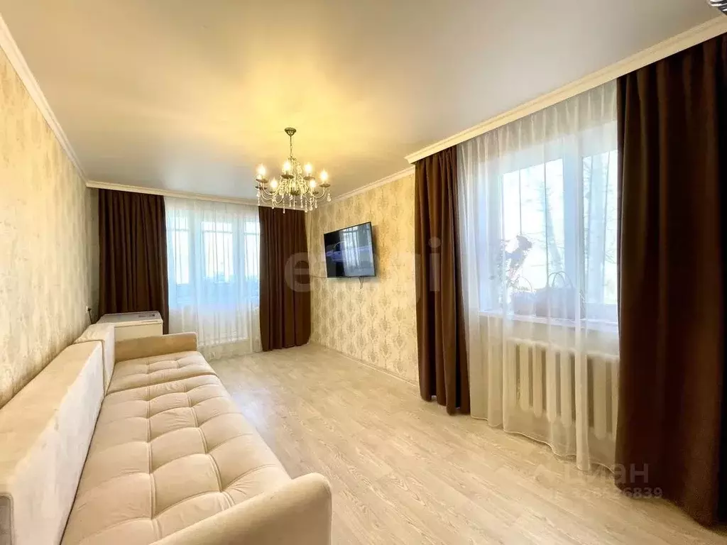 3-к кв. Тюменская область, Тюмень ул. Воровского, 23 (62.1 м) - Фото 2